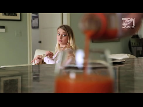 ❤️ Titi handiak eta puxa estua dituen neska beroa galtzailetik oilarra lortzen du, baina oso gogorra ️❌ Porno pornoan eu.mysexgamer.ru